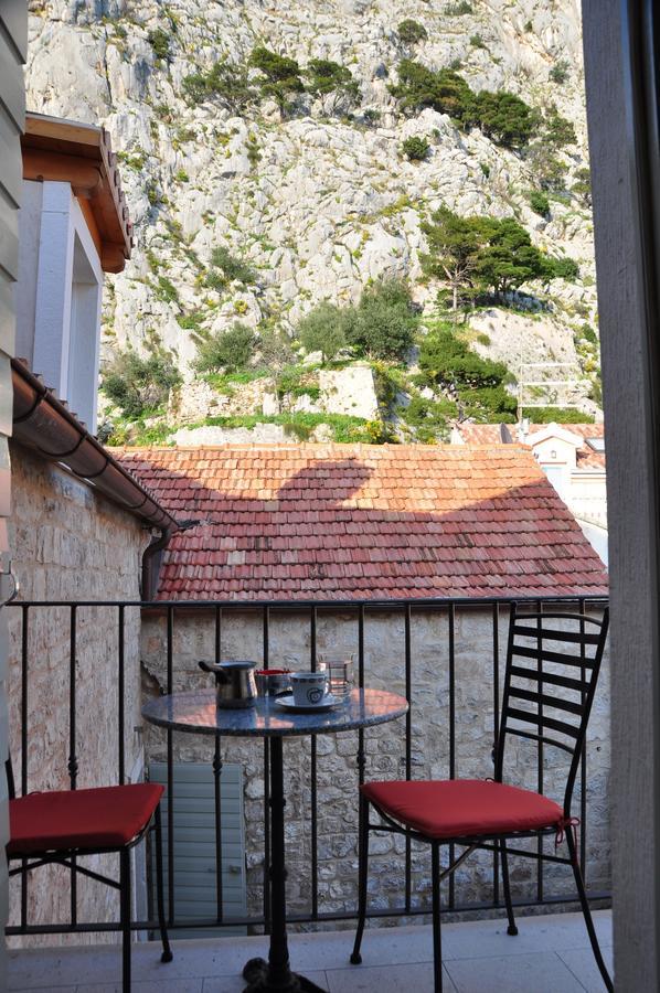 Villa Mama - Traditional Apartments In Omis, Free Parking Exterior photo