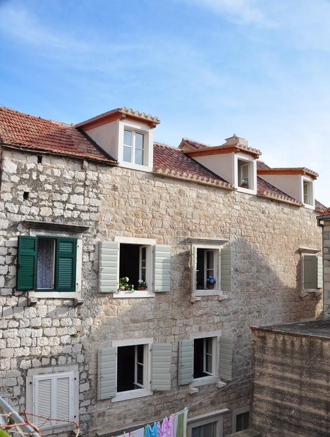 Villa Mama - Traditional Apartments In Omis, Free Parking Exterior photo