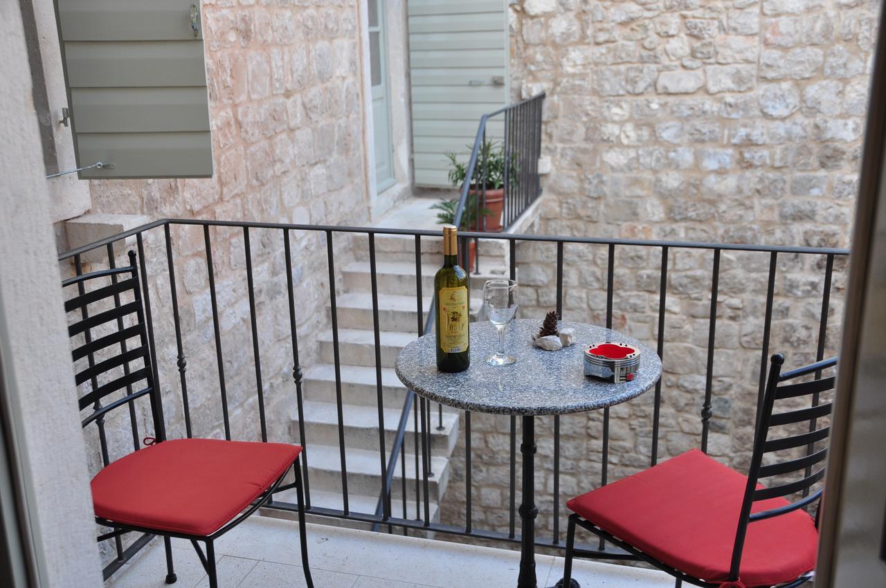 Villa Mama - Traditional Apartments In Omis, Free Parking Exterior photo