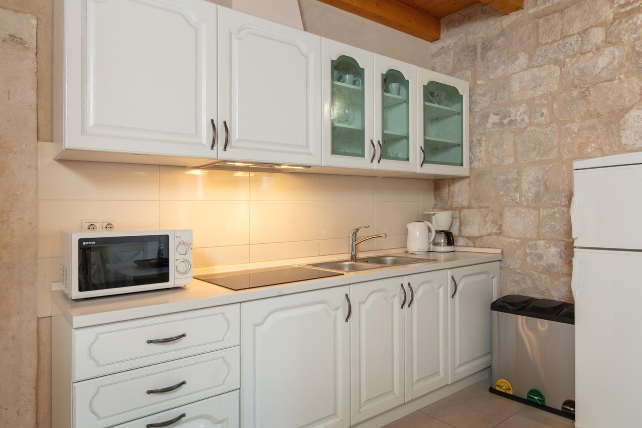 Villa Mama - Traditional Apartments In Omis, Free Parking Exterior photo