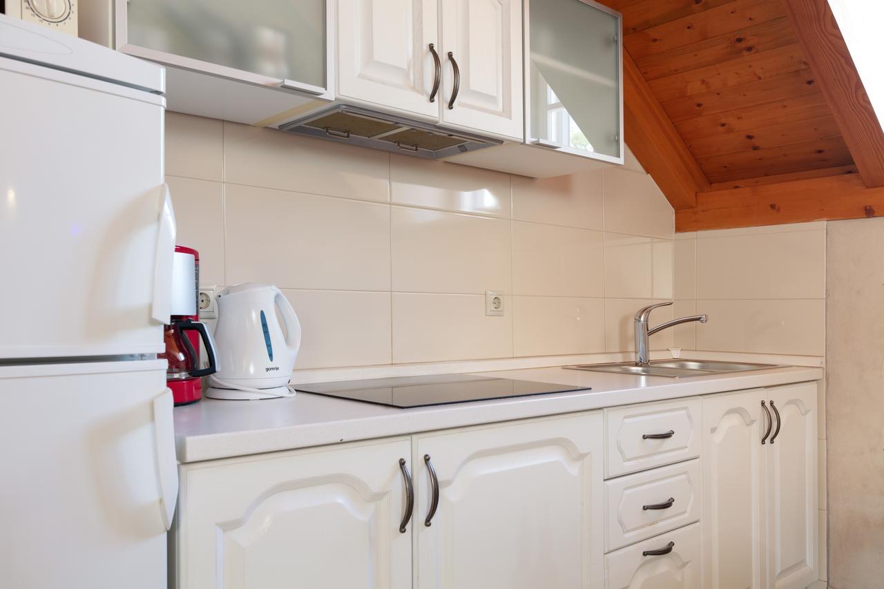 Villa Mama - Traditional Apartments In Omis, Free Parking Exterior photo
