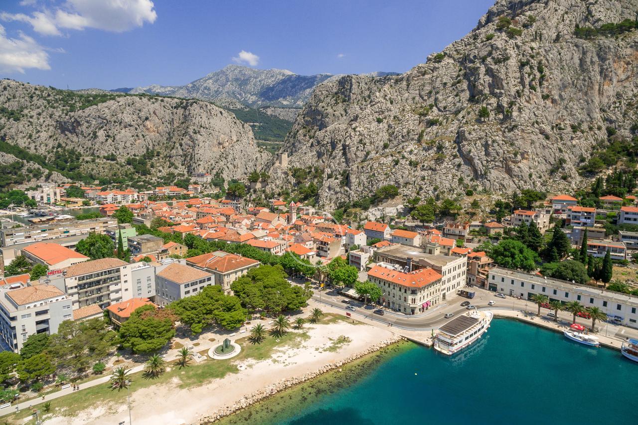 Villa Mama - Traditional Apartments In Omis, Free Parking Exterior photo