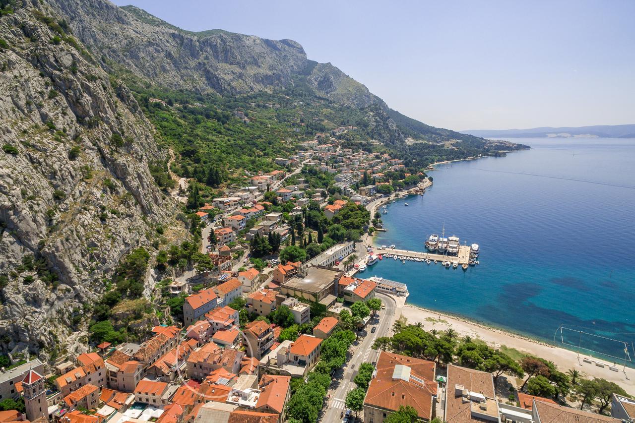 Villa Mama - Traditional Apartments In Omis, Free Parking Exterior photo